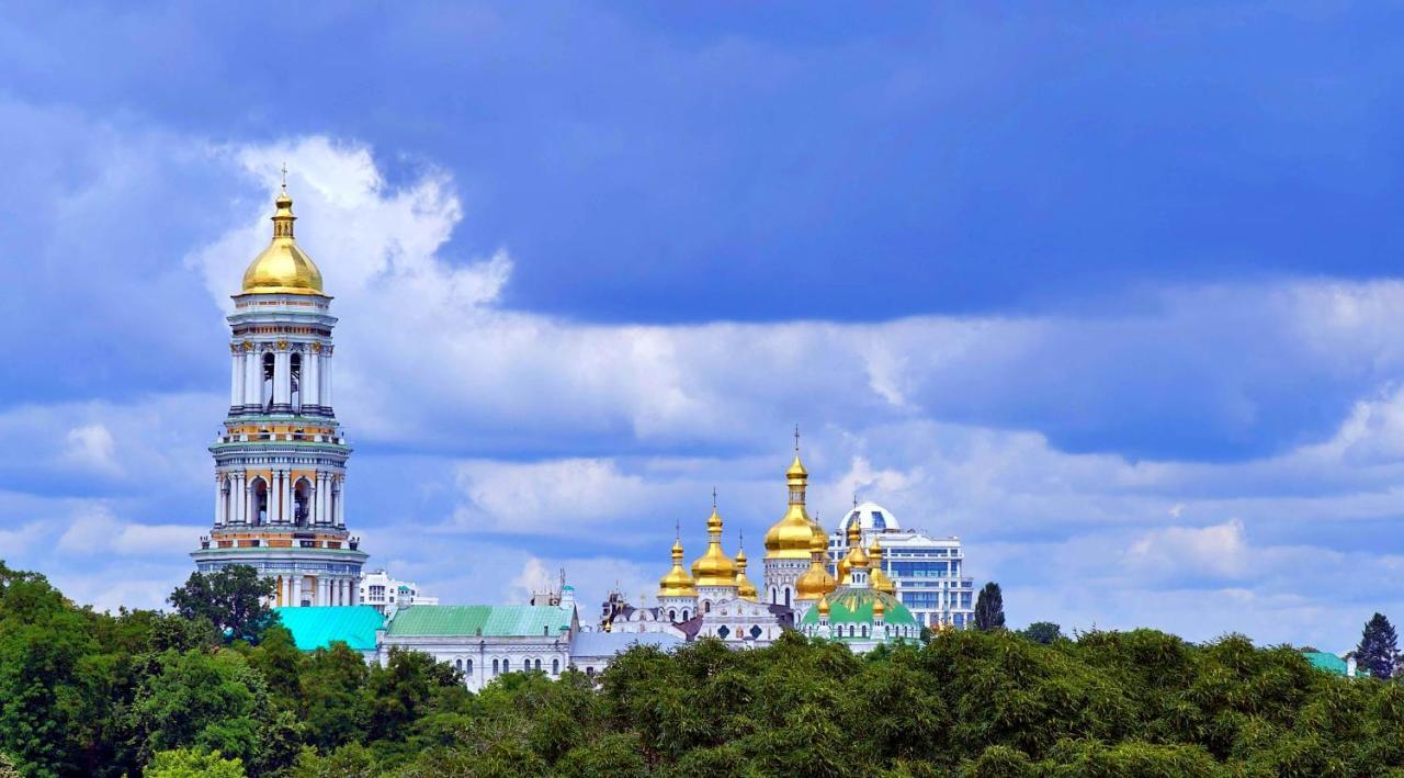 Great View Apartaments Near Lavra Kiev Dış mekan fotoğraf